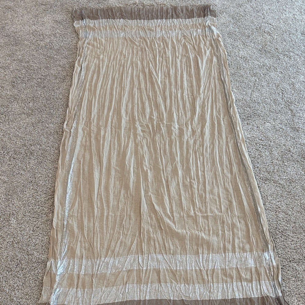 Elegant Tan and White Women's Scarf